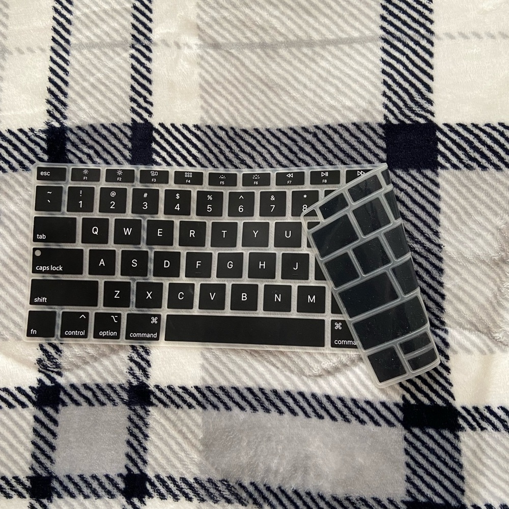 Mac Keyboard Cover - Picture 3 of 3